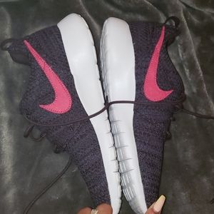 Nike sneakers (plum color)